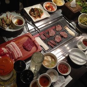 韓国の夜ご飯も明洞のオダリチプで焼肉
