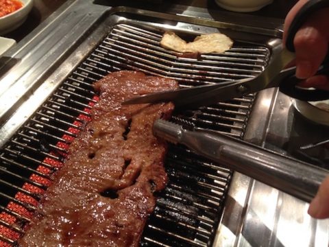 韓国の夜ご飯も明洞のオダリチプで焼肉